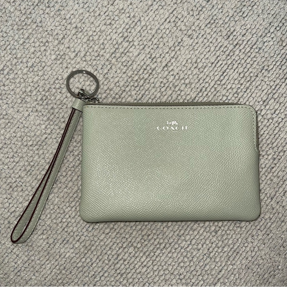 Coach Corner Zip Wristlet Light Sage Green